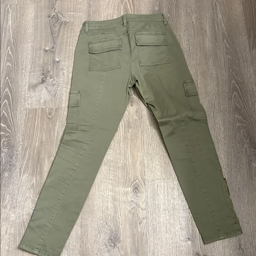White House Black Market Olive Green Cargo Pants 4‎ - Picture 7 of 8